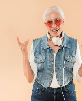 Ide Outfit untuk Konser, Tetap Nyaman dan Chic