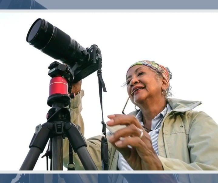 (INTERVIEW) Hermandari Kartowisastro – Fotografer Senior yang Terus Berkelana