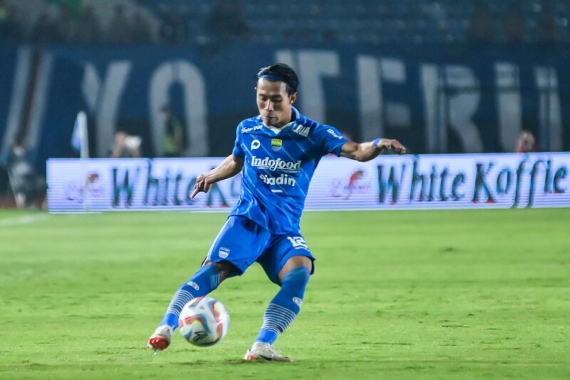 Henhen Herdiana-legend-persib