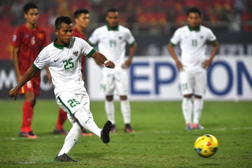 Mauly Lessy-cidera-karir-meredup