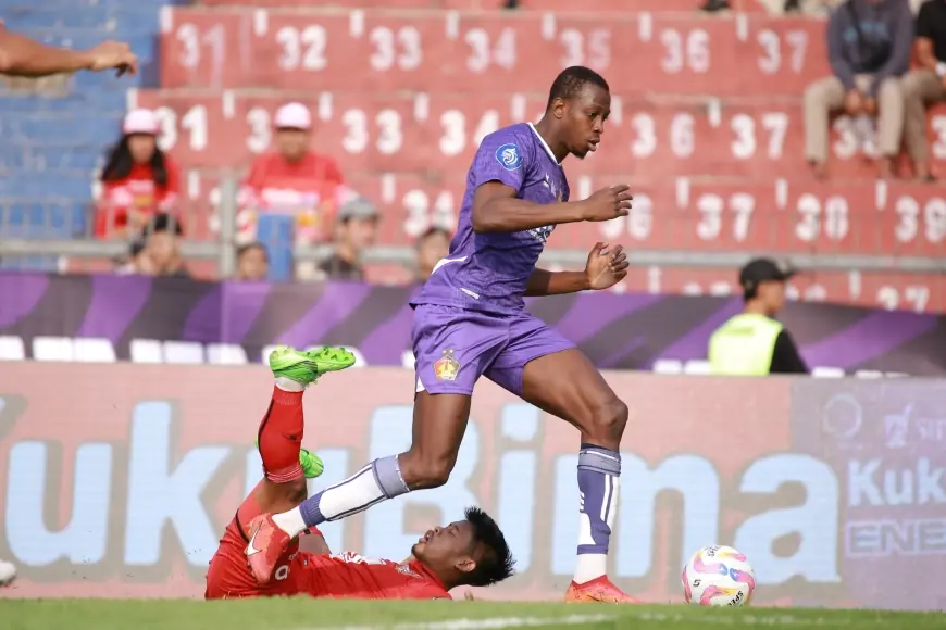 Ousmane Fané (Persik Kediri)-kartu-kuning-terbanyak