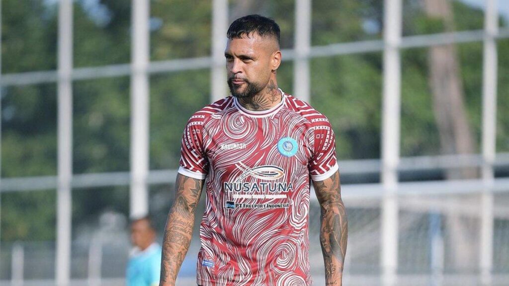 Julián Velázquez (PSBS Biak Numfor)-kartu-kuning-terbanyak